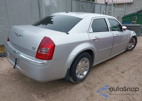 2006 Chrysler 300C from USA, damaged, VIN 2C3KA63H46H159039